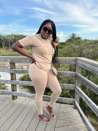 Stylish shades. Stylish sunglasses. Oversize shades. Oversize glasses. Fashion glasses. Oversize sunglasses. Oversize shades. Round shades. Round glasses. Round sunglasses. Accessories.
